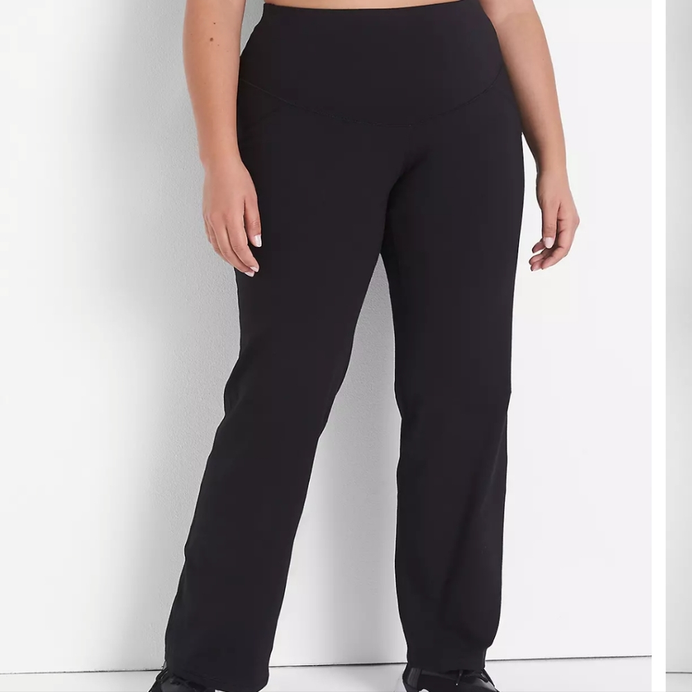 Lane Bryant LIVI Black Cotton Blend Boot Yoga Active Pants Size 14/16 Sh…